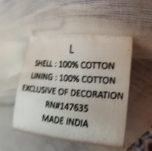 Romeo + Juliet Eyelet Shorts - Picture 7 of 8